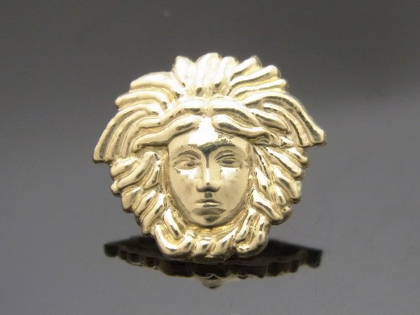 画像2: 10K イエローゴールド メデューサグリーク ラージ ピアス 10金※1個販売となります (2)