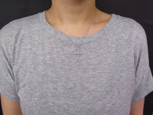 画像2: VJ  18K ホワイトゴールド ダイヤモンド クロス ペンダントチェーンセット (2)