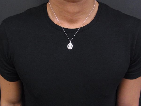 画像2: VJ  18K ホワイトゴールド ダイヤモンド マリア スター オーバル メダイ ペンダント ネックレス 18金 (2)