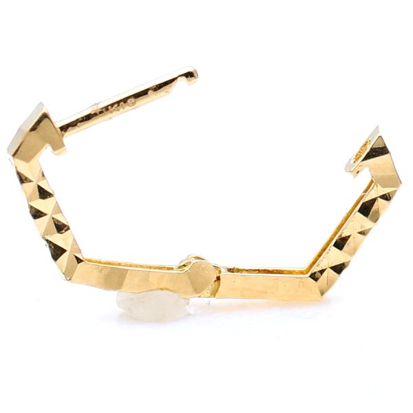 画像2: K18 イエローゴールド メンズ ダイヤモンドカット スクエア 中折れ フープ ピアス※1個販売(片耳) (2)