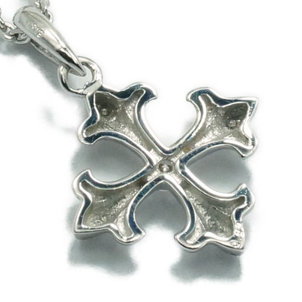 画像3: K18 ダイヤモンド ホワイトゴールド リリー クロス ペンダント (3)